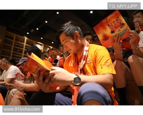 卡梅西签名球星卡热销 市场反响强烈引发球迷热潮 卡梅西签名球星卡热销 市场反响强烈引发球迷热潮