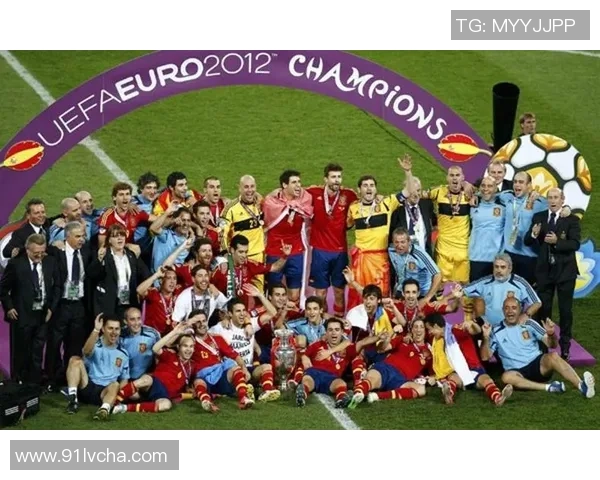 西班牙足球历史上十大传奇球星排名及其精彩成就回顾 西班牙足球历史上十大传奇球星排名及其精彩成就回顾