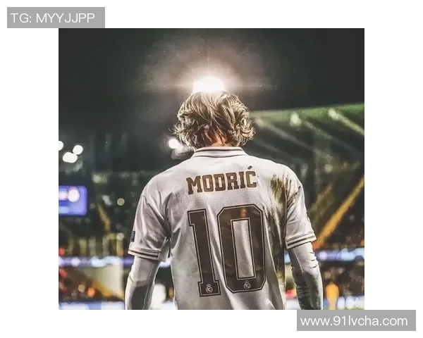 足球场上风云人物 10号球星独特头像展现足球魅力与个人风采