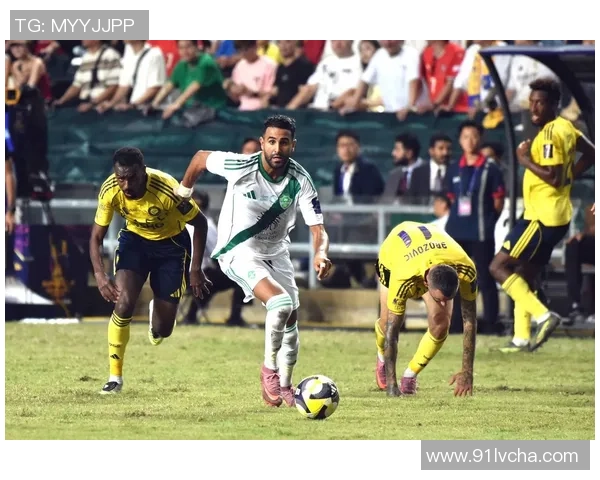 足球球星夺冠排名榜：历史最佳球员与冠军成就对比分析