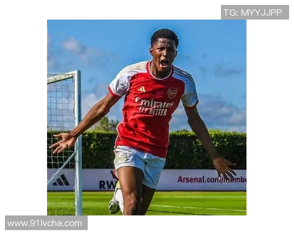 马丁足球生涯全景解析：从青训到巅峰时刻的传奇之路